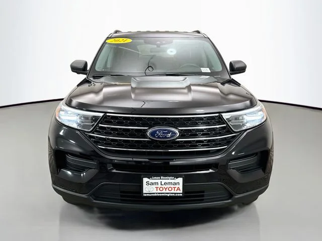 Used 2021 Black Ford XLT image 2