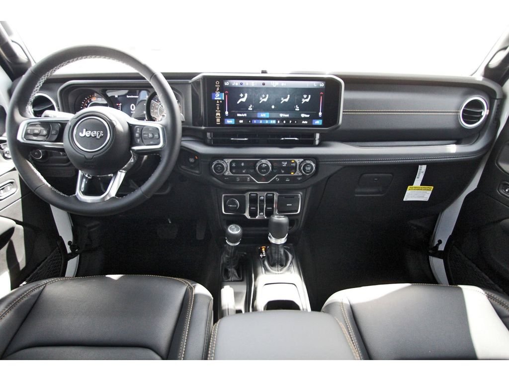 2025 Jeep Wrangler 4-Door Sahara - Photo 9