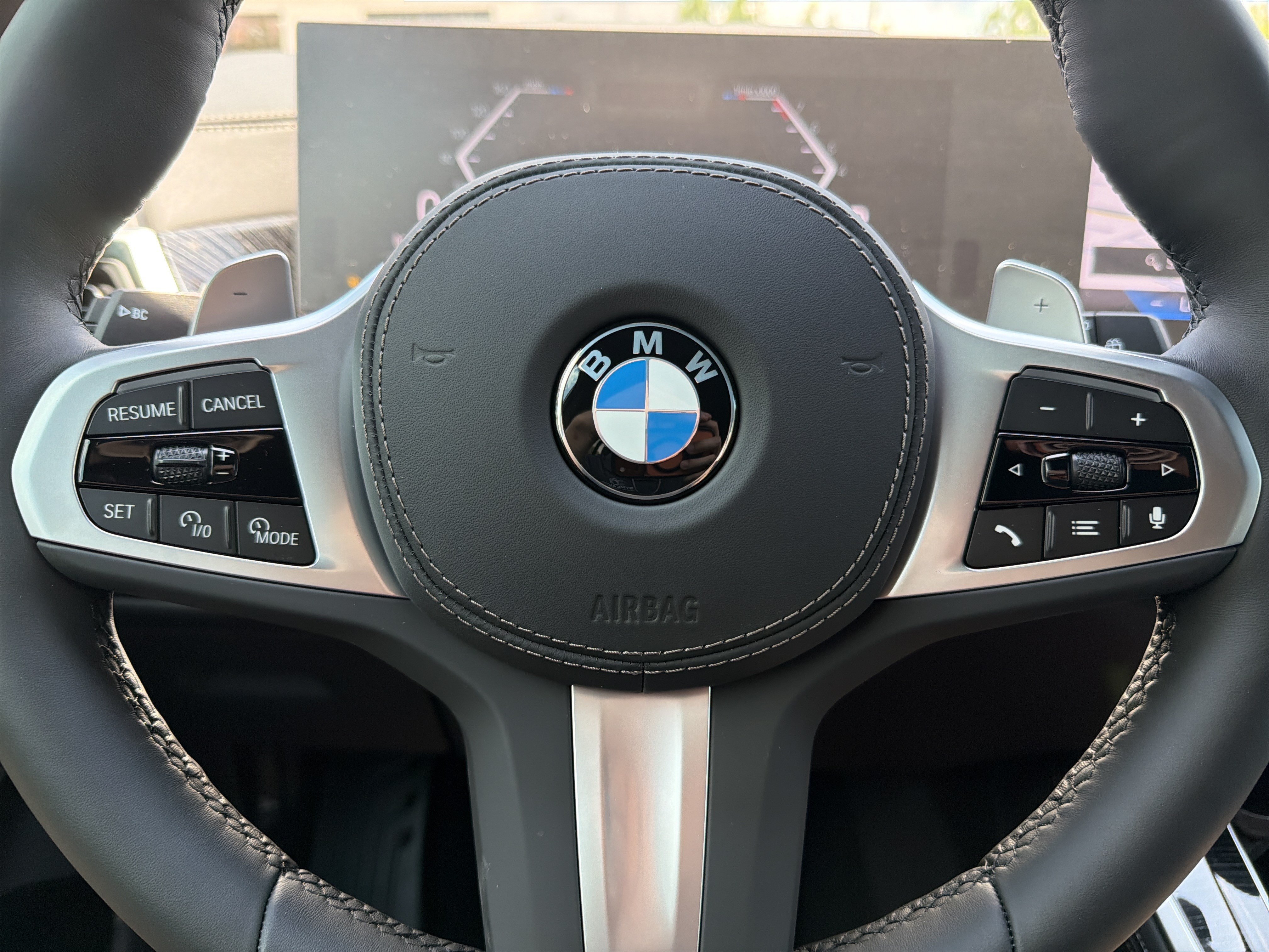 New 2026 Manhattan Green Metallic BMW sDrive40i image 12