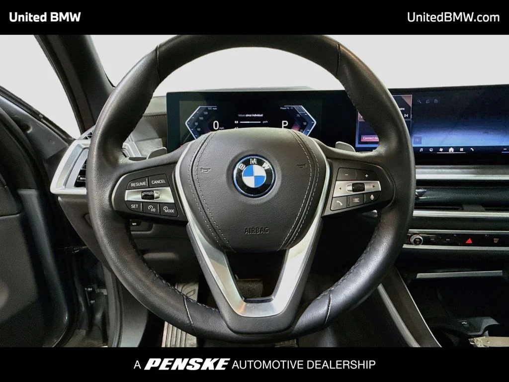 Used 2025 Skyscraper Grey Metallic BMW xDrive50e image 13