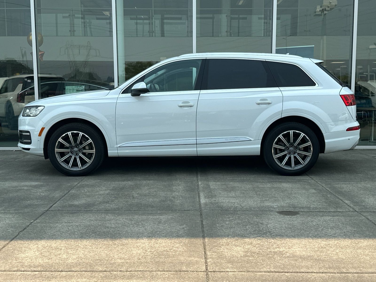 Used 2019 Glacier White Audi 55 Prestige image 6