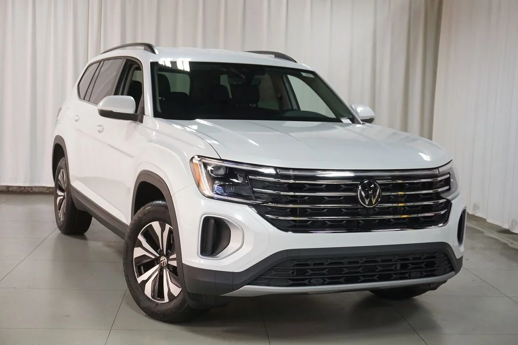 New 2026 Opal White Volkswagen 2.0T SE image 4