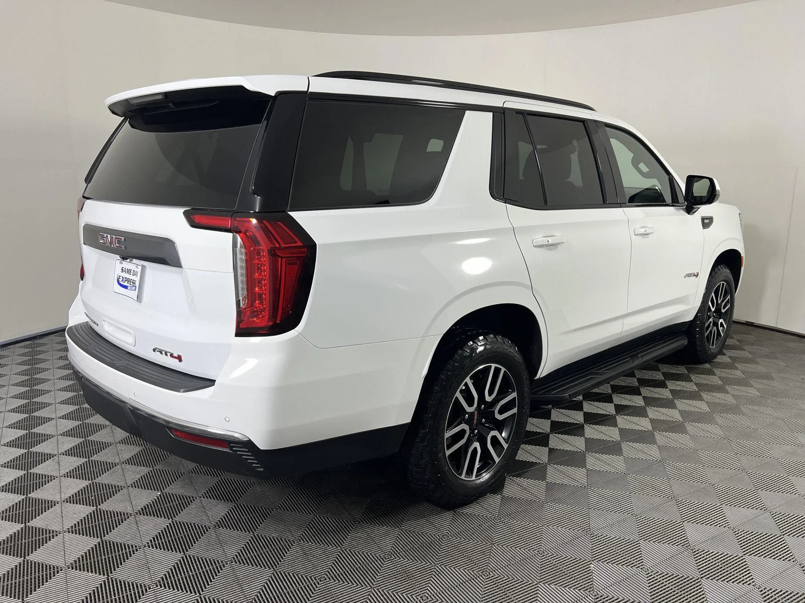 Used 2023 Summit White GMC AT4 image 29