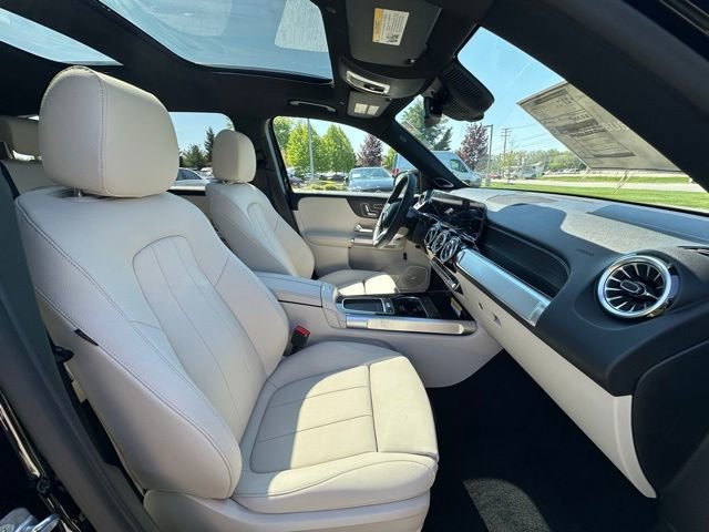New 2026 Night Black Mercedes-Benz GLB 250 image 72