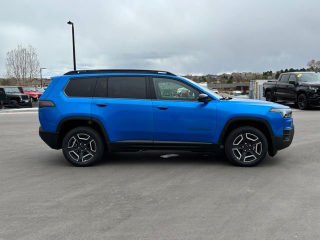 New 2026 Hydro Blue Pearl-Coat Exterior Paint Jeep Laredo image 6