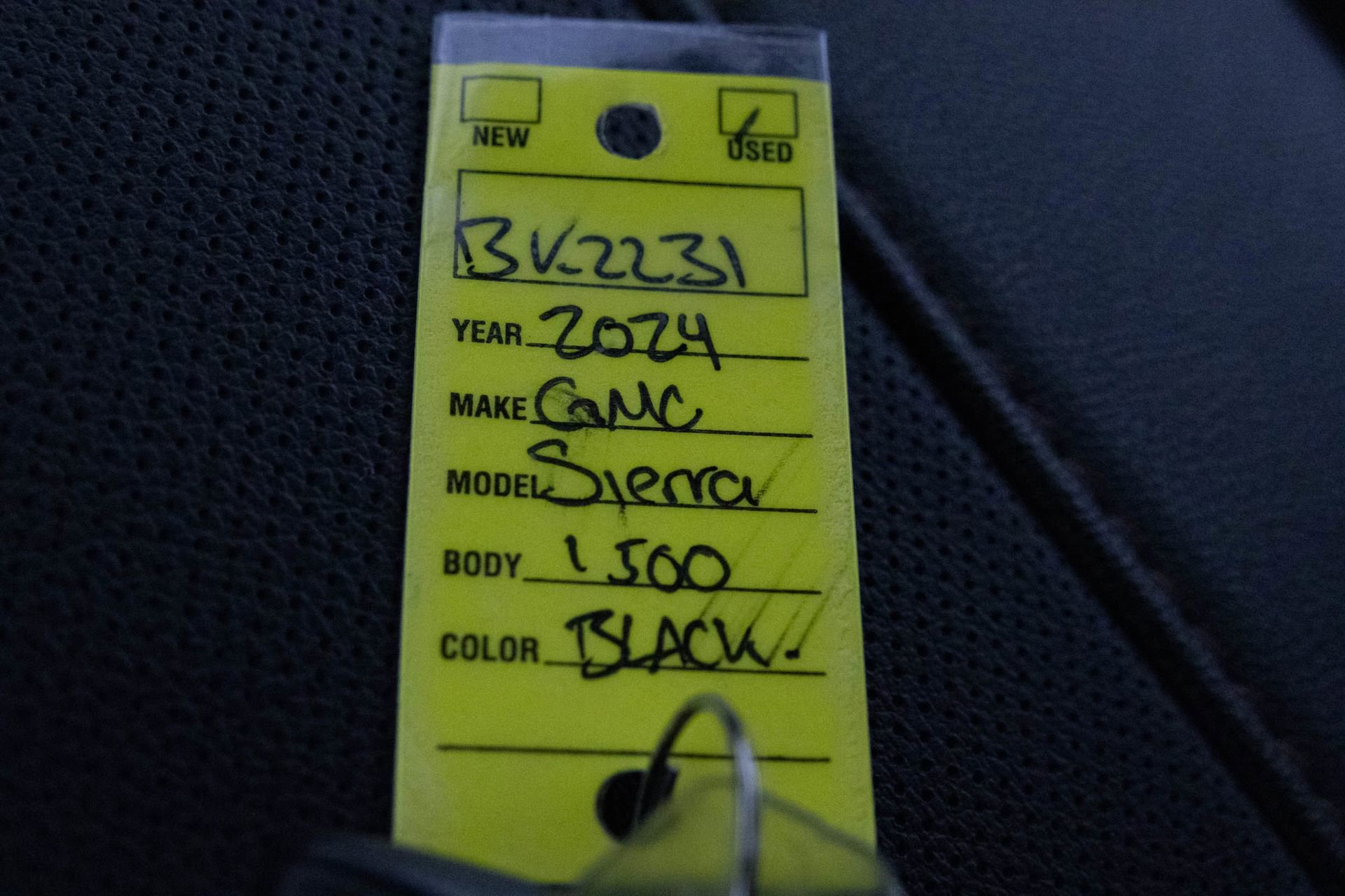 2024 GMC SIERRA - Image 25