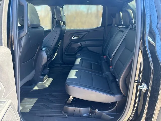 Certified Used 2025 Carpeted floor covering Chevrolet RST - Max Range image 37