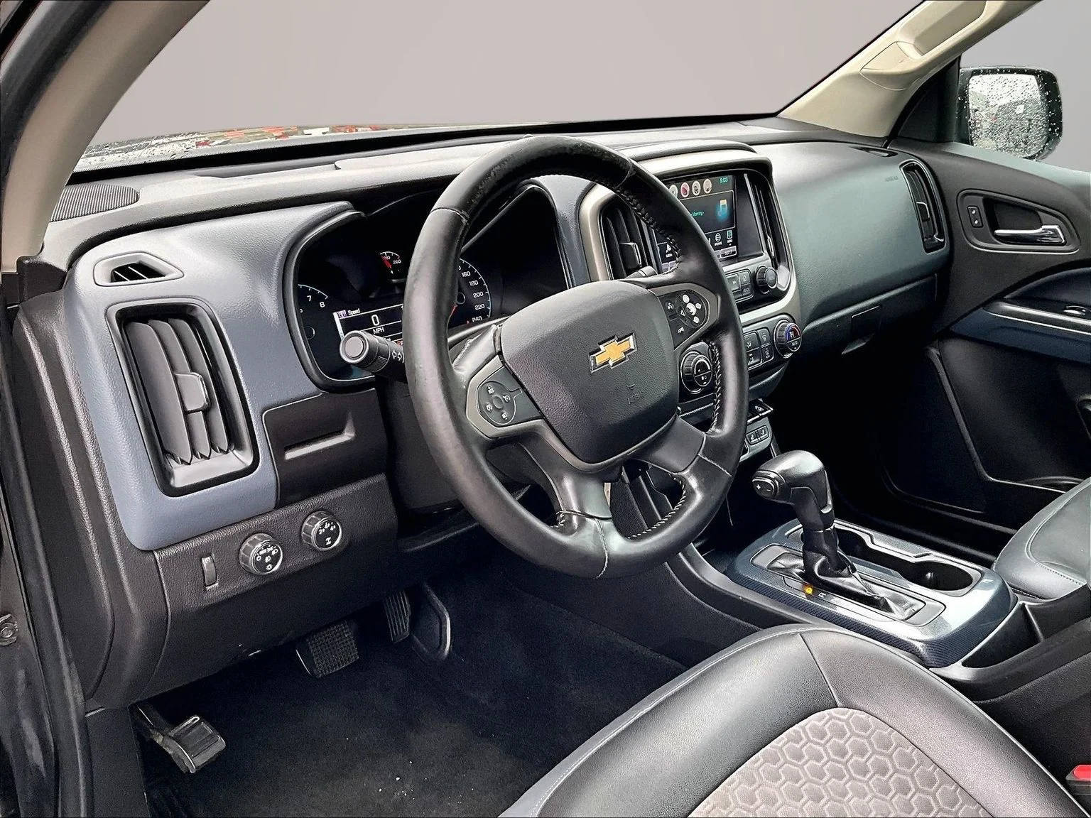 Used 2016 Black Chevrolet Z71 image 15