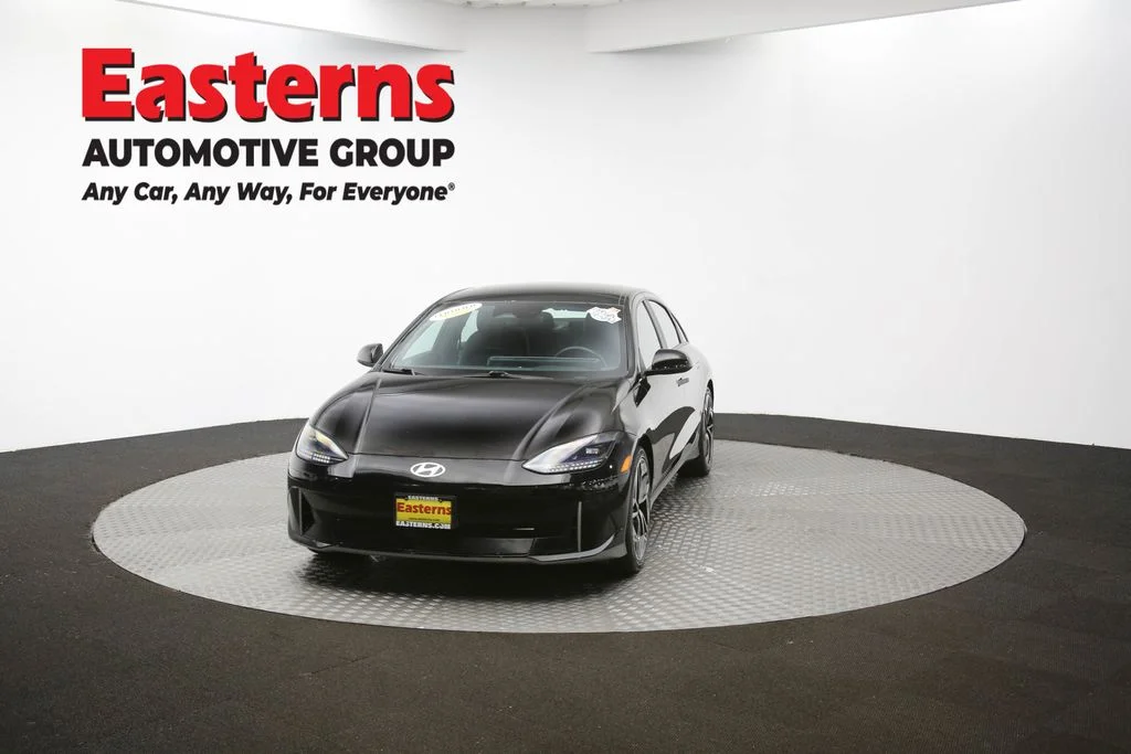 Used 2023 Black Hyundai SEL image 53