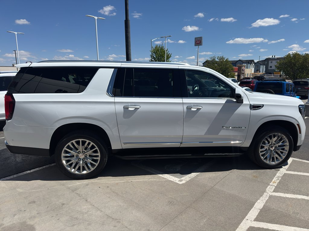 Used 2025 White GMC Denali image 6