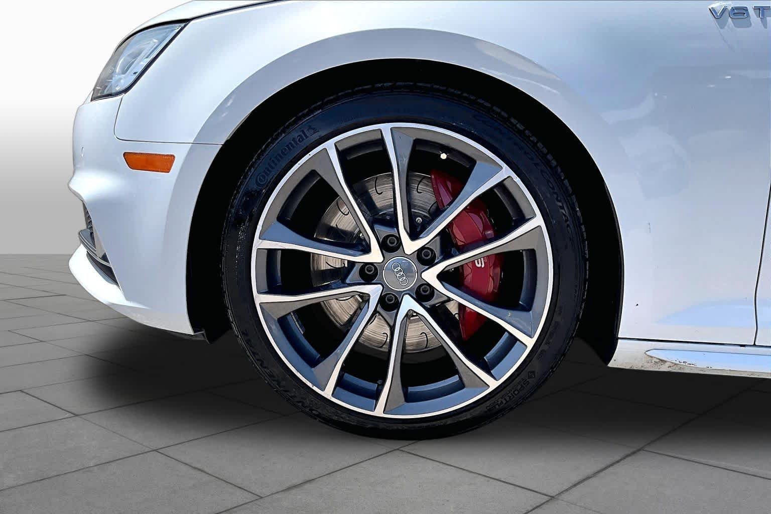 Used 2018 Glacier White Metallic Audi Premium Plus image 11