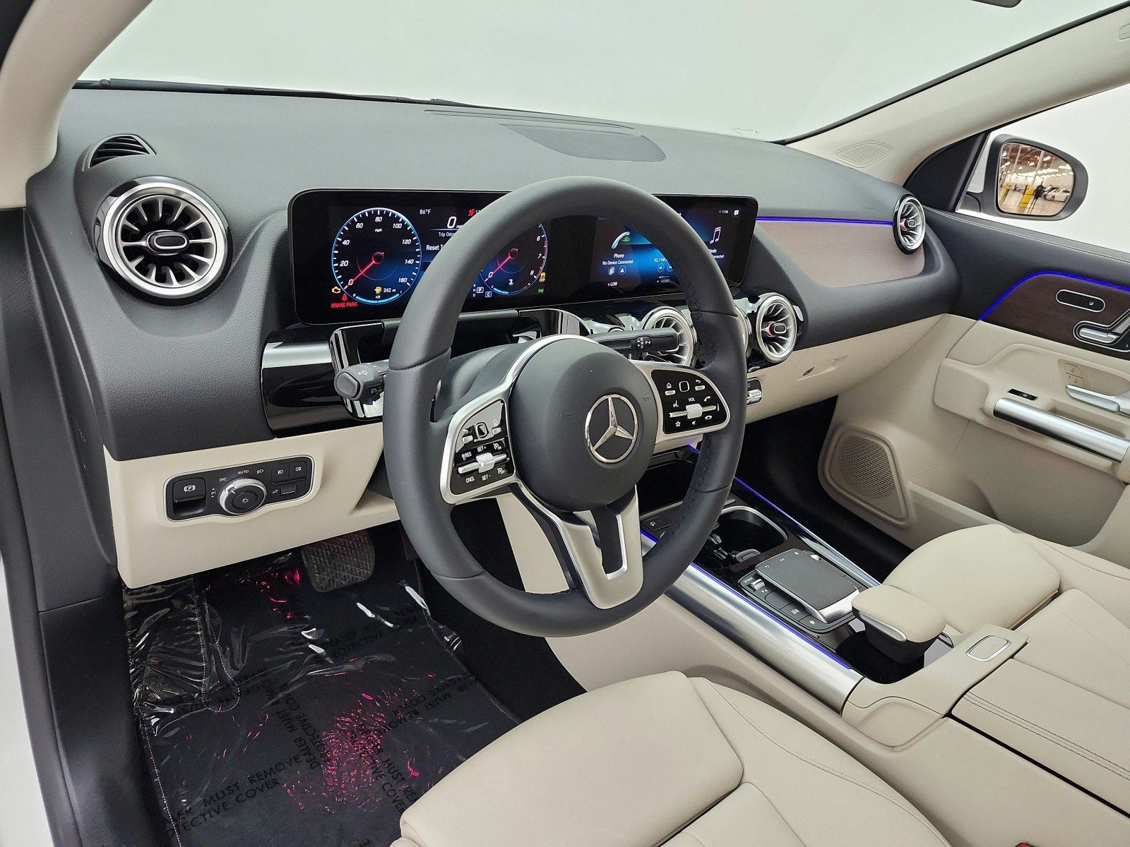 Certified Used 2023 Polar White Mercedes-Benz GLA 250 4MATIC® SUV image 9