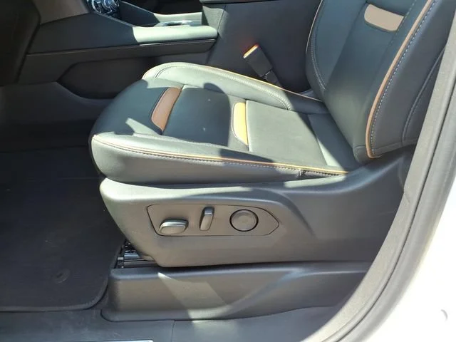 2023 GMC Yukon AT4 - Photo 20