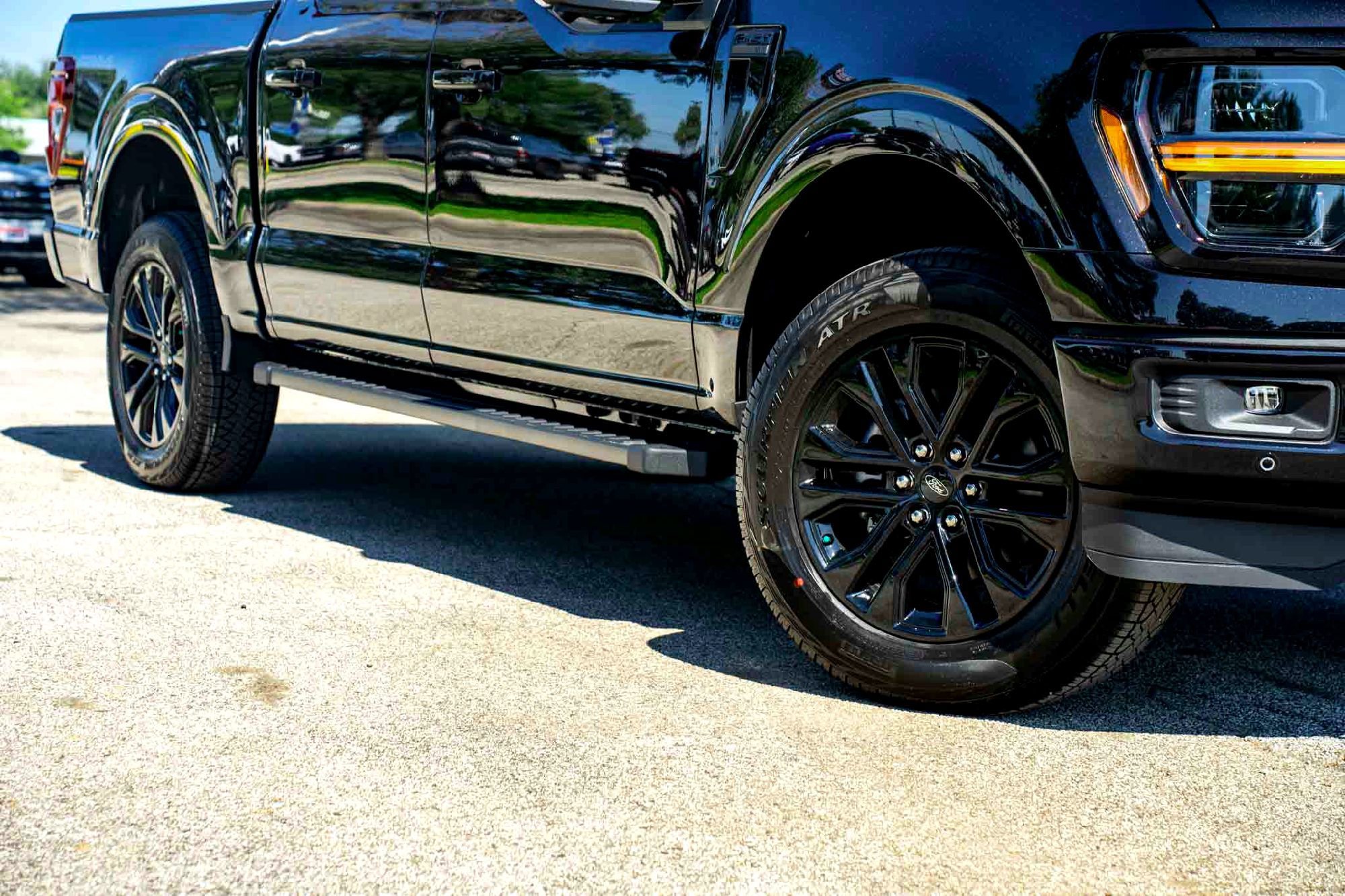 New 2026 Agate Black Metallic Ford XLT image 2