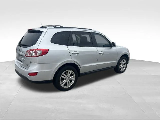 Used 2011 Silver Hyundai Limited image 5