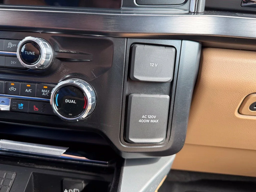 Used 2025 Gray Ford Lariat image 26