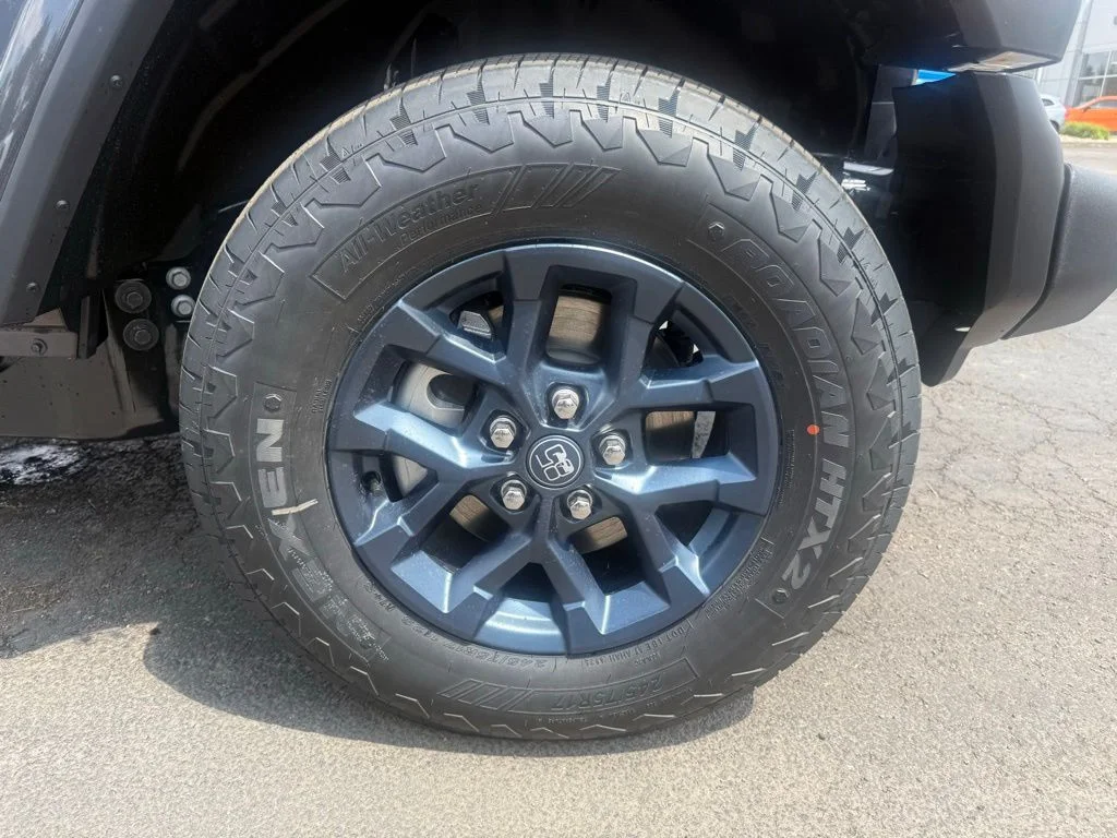 New 2026 Granite Crystal Metallic Clear-Coat Exterior Paint Jeep 85th Anniversary Edition image 60