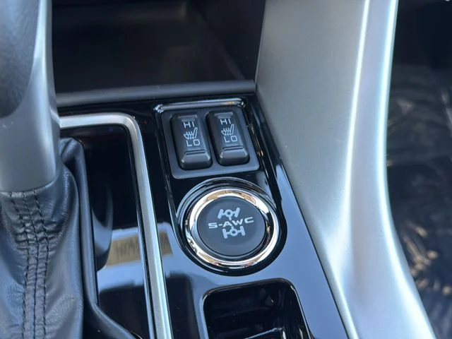 New 2026 Black Mitsubishi SE image 28