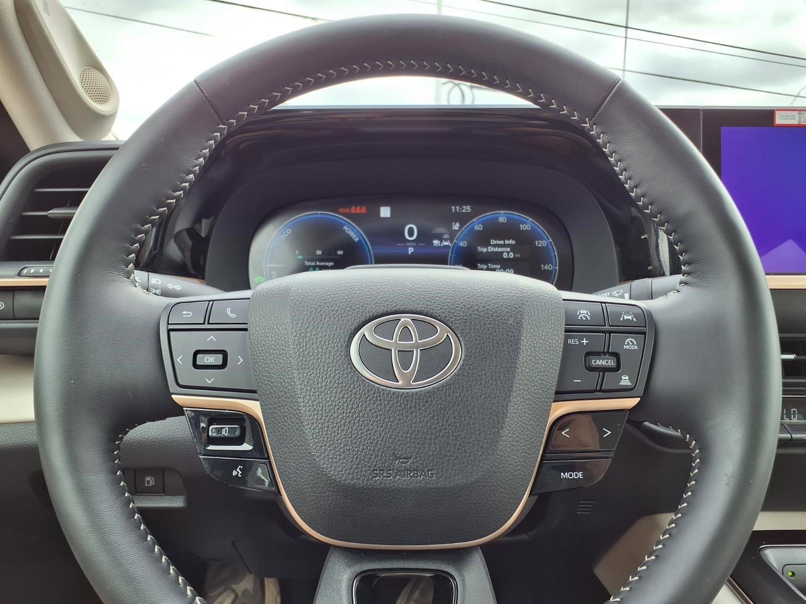 New 2026 Oxygen White <sup>1</sup> Toyota  Limited image 20