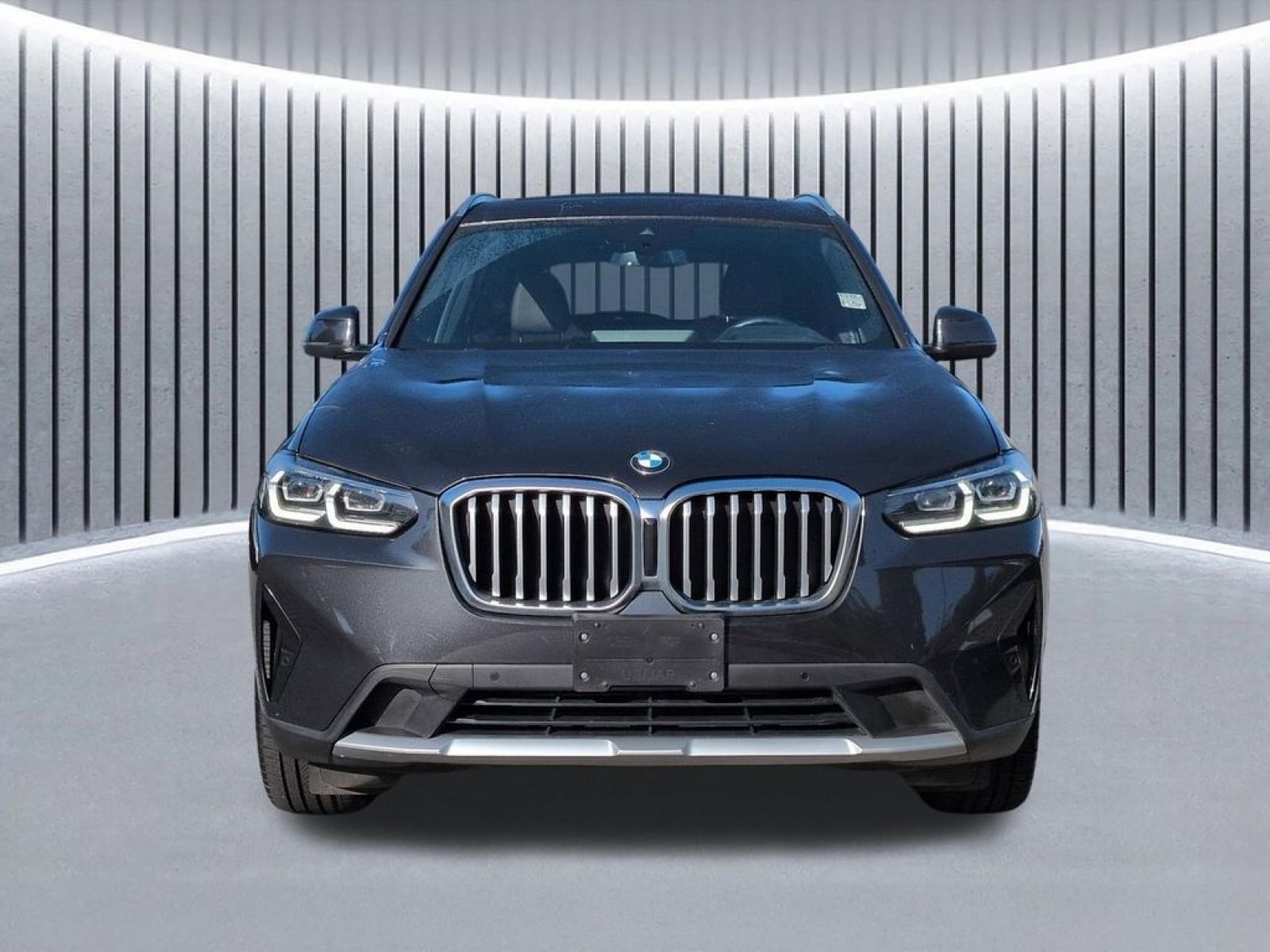 Used 2022 Dark Graphite BMW xDrive30i image 10