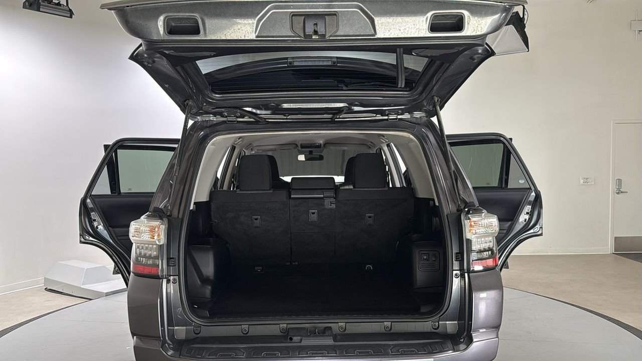 Certified Used 2019 Gray Toyota SR5 image 16