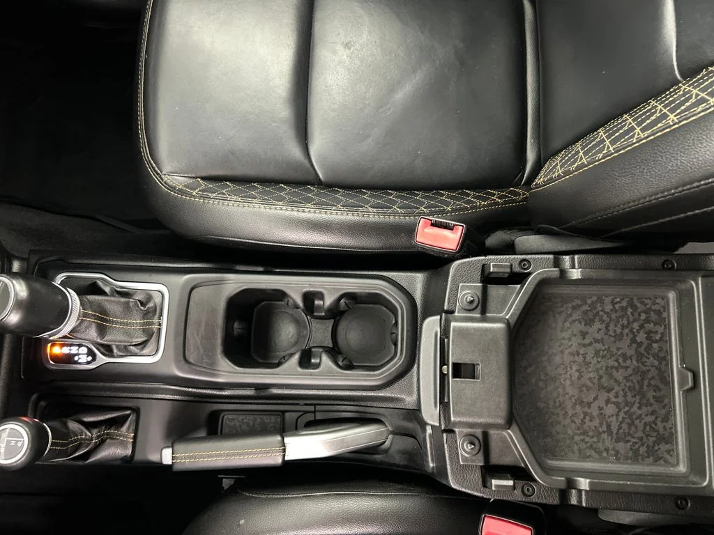 Used 2021 Black Jeep Overland image 16