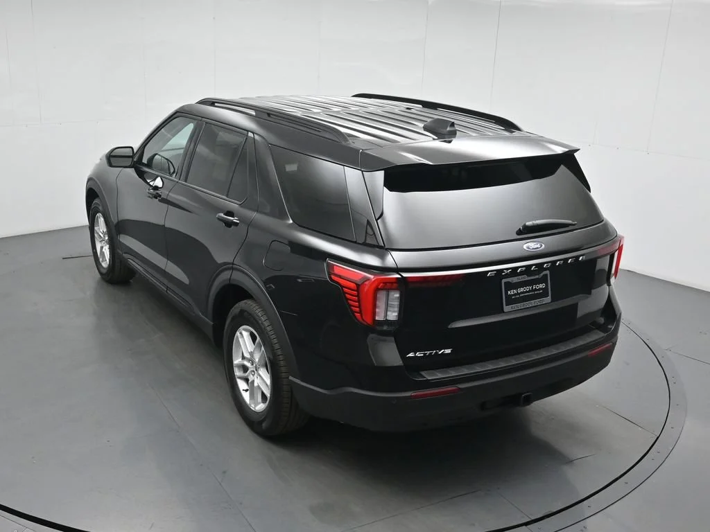 New 2026 Agate Black Metallic Ford Active image 40