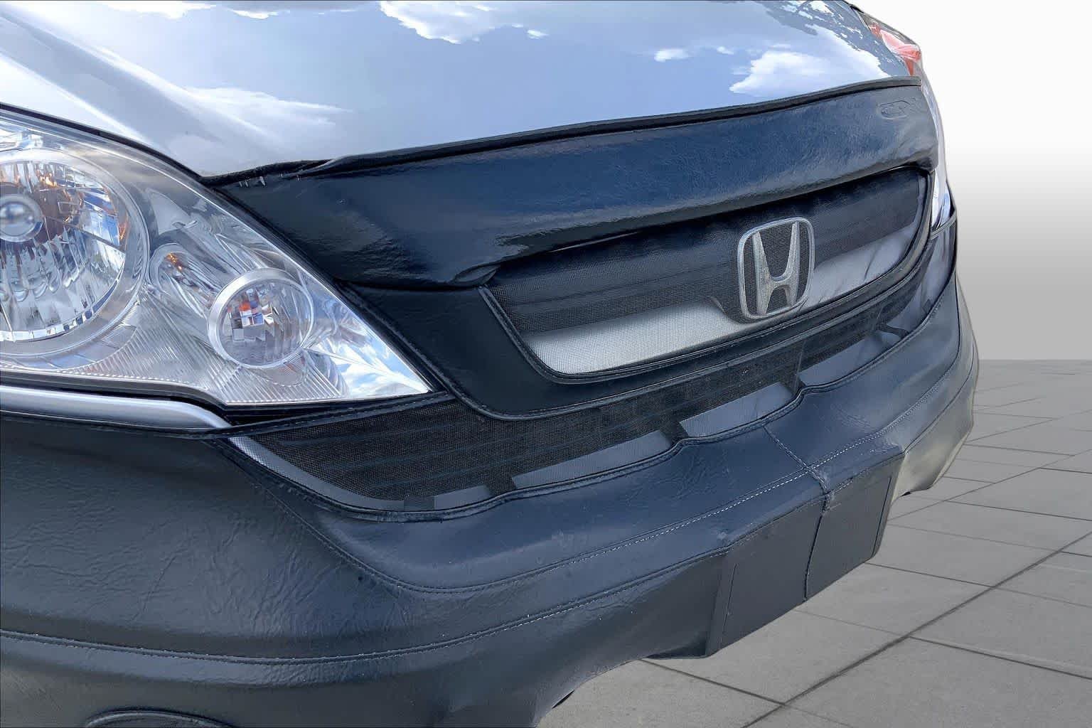 Used 2009 Alabaster Silver Metallic Honda LX image 27
