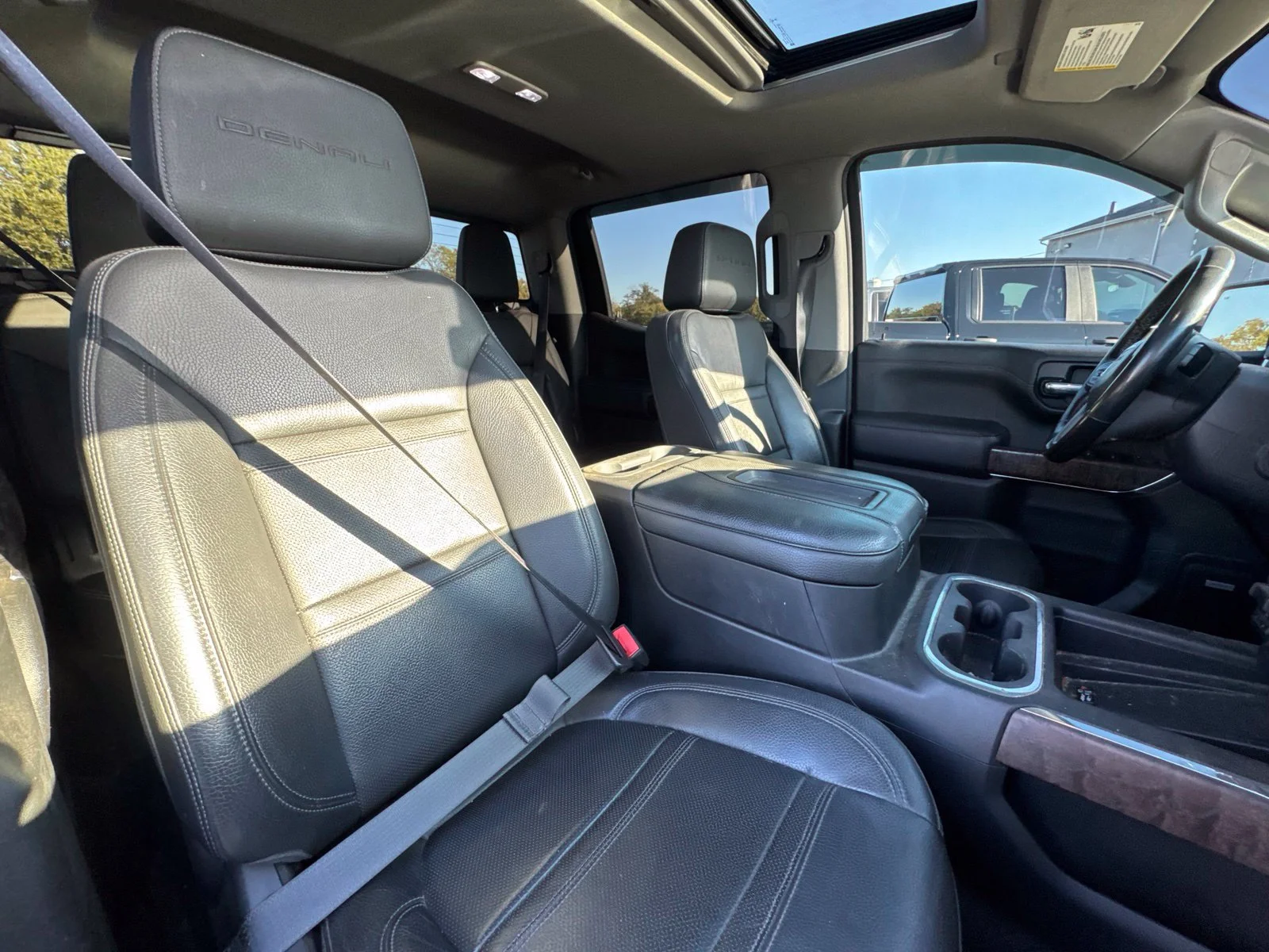 Used 2021 Gray GMC Denali image 31