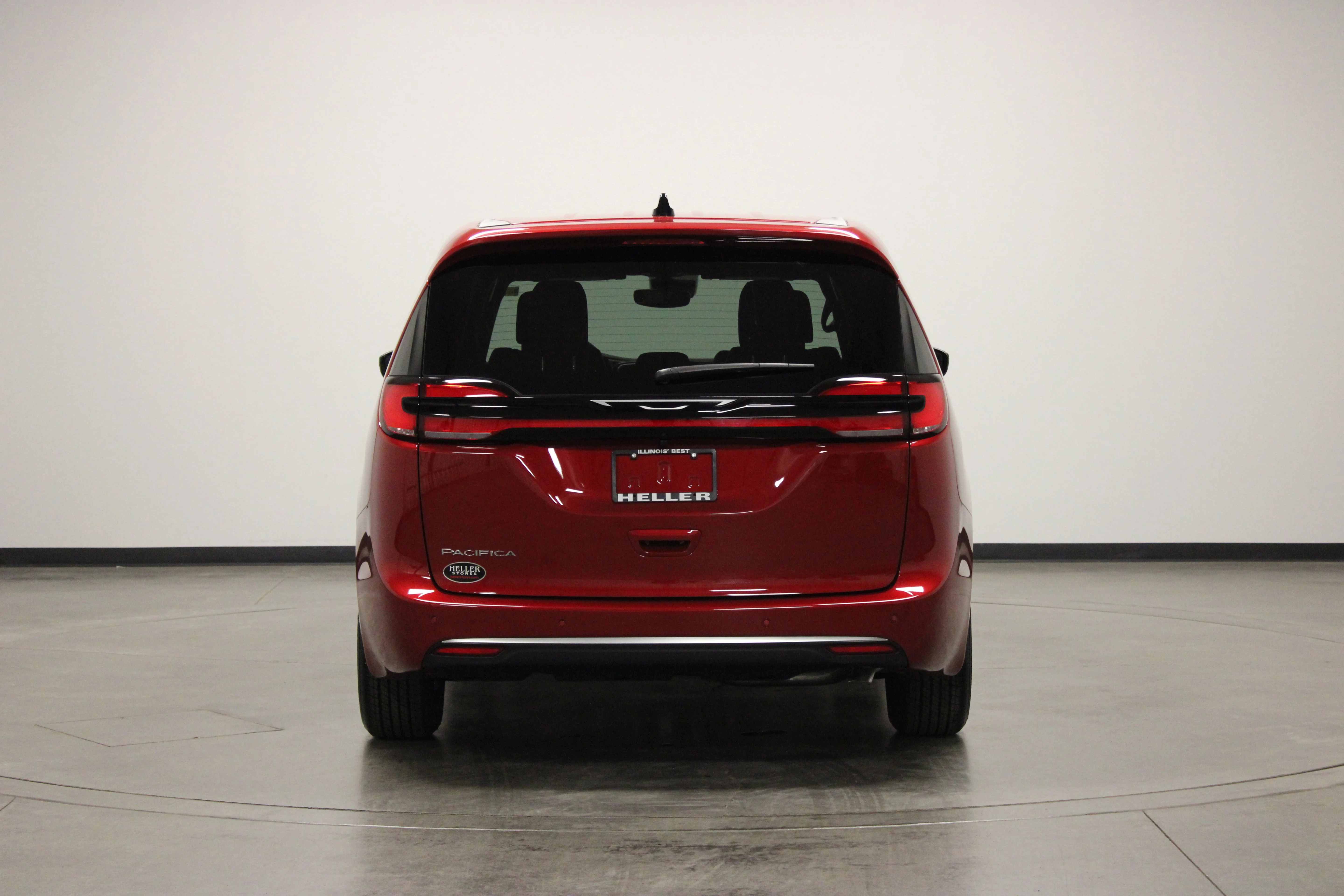 New 2027 Red Hot Pearl-Coat Exterior Paint Chrysler Select image 8