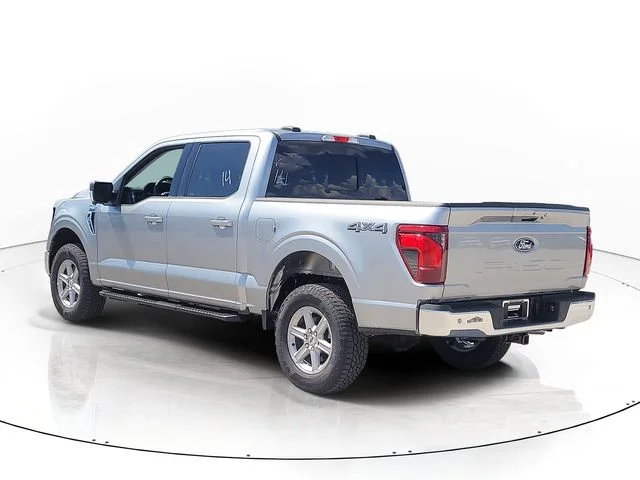 New 2026 Silver Metallic Ford XLT image 7