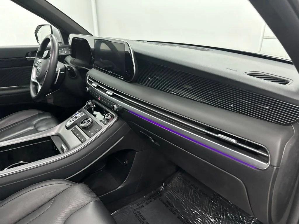 Used 2025 Silver Hyundai Calligraphy image 28