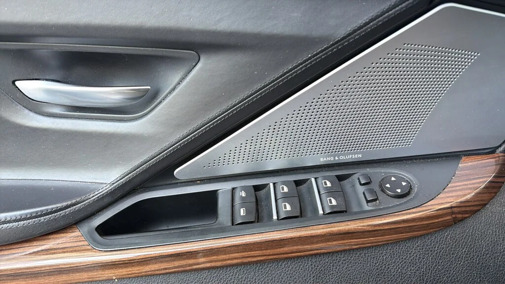 Used 2016 Black Sapphire Metallic BMW  image 18
