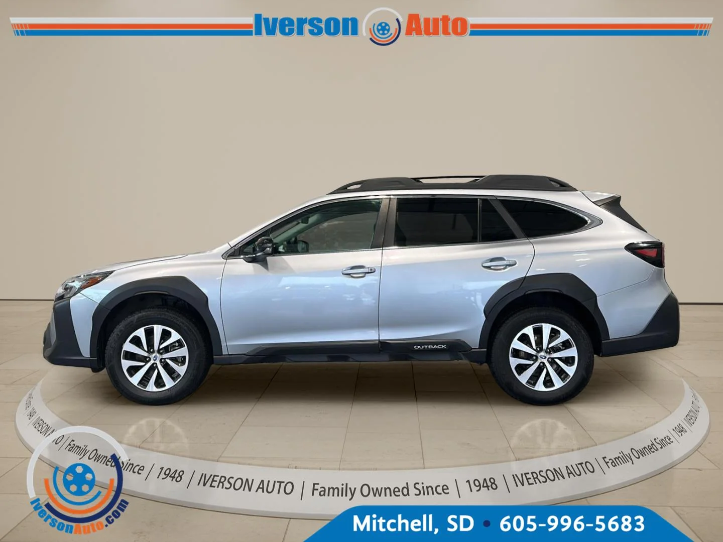 Used 2025 Ice Silver Metallic Subaru Premium image 4