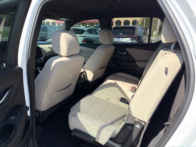 Used 2022 White Chevrolet LS image 13