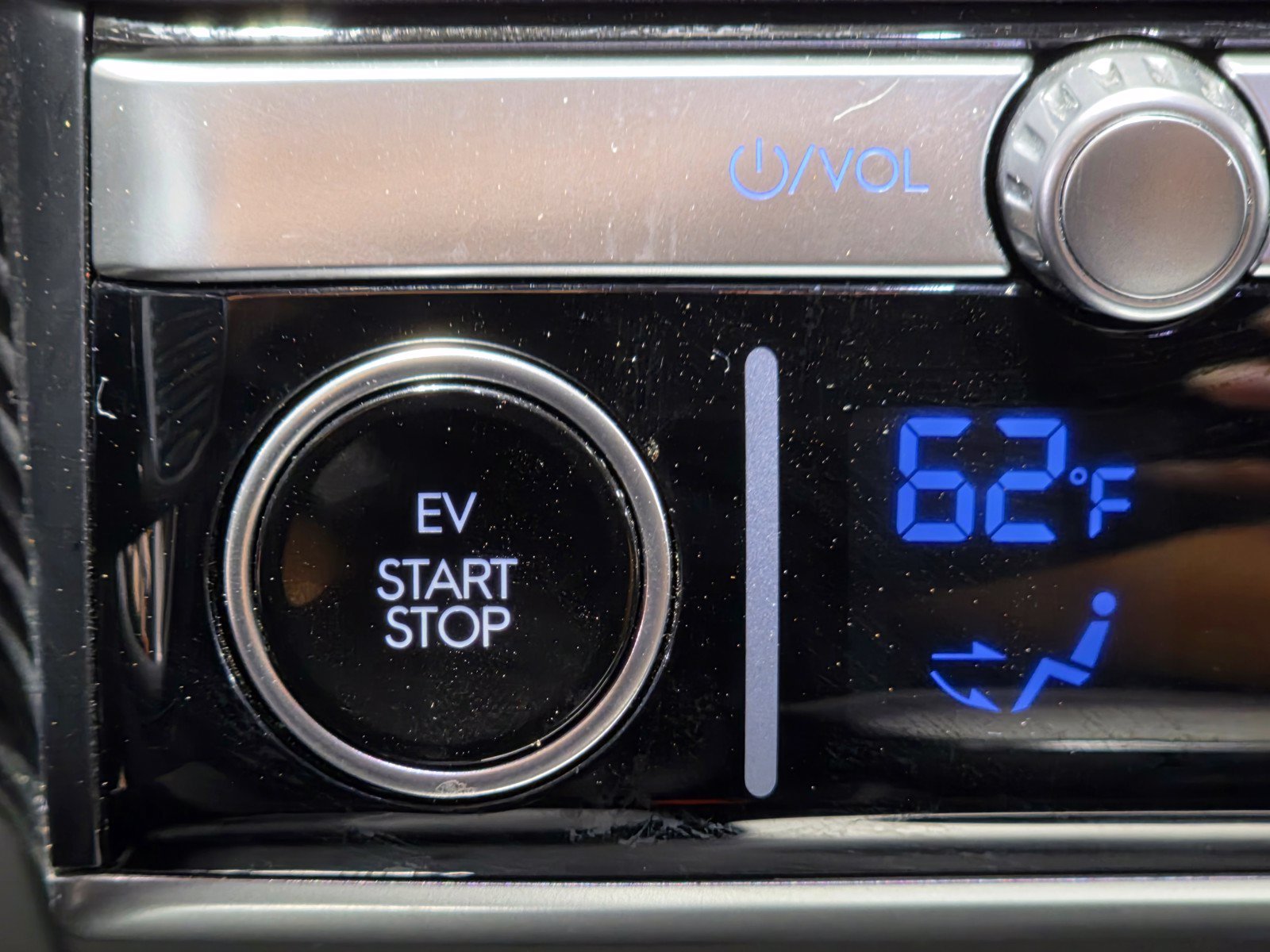 Used 2024 Digital Teal Hyundai SEL image 31