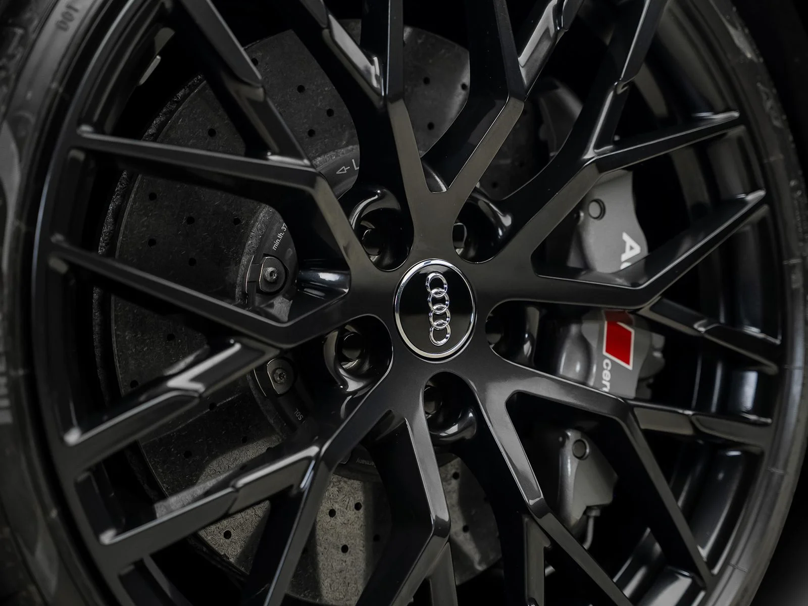 Used 2018 Black Audi 5.2 Plus image 28