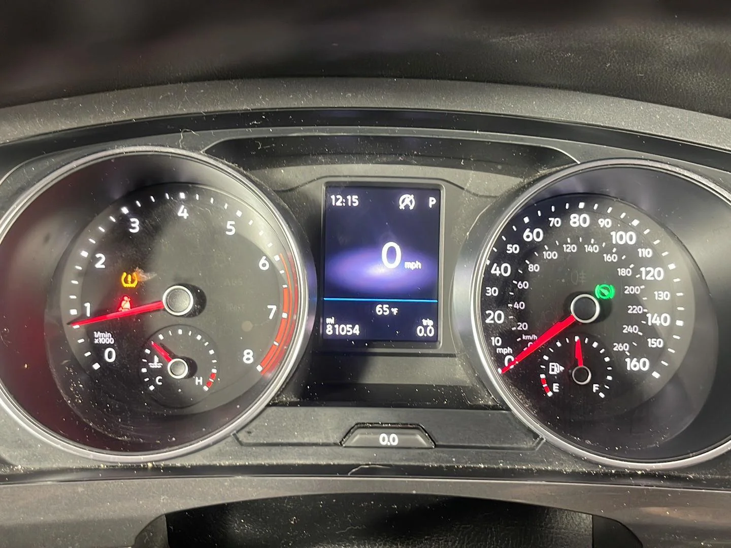 Used 2018 White Silver Metallic Volkswagen SE image 14