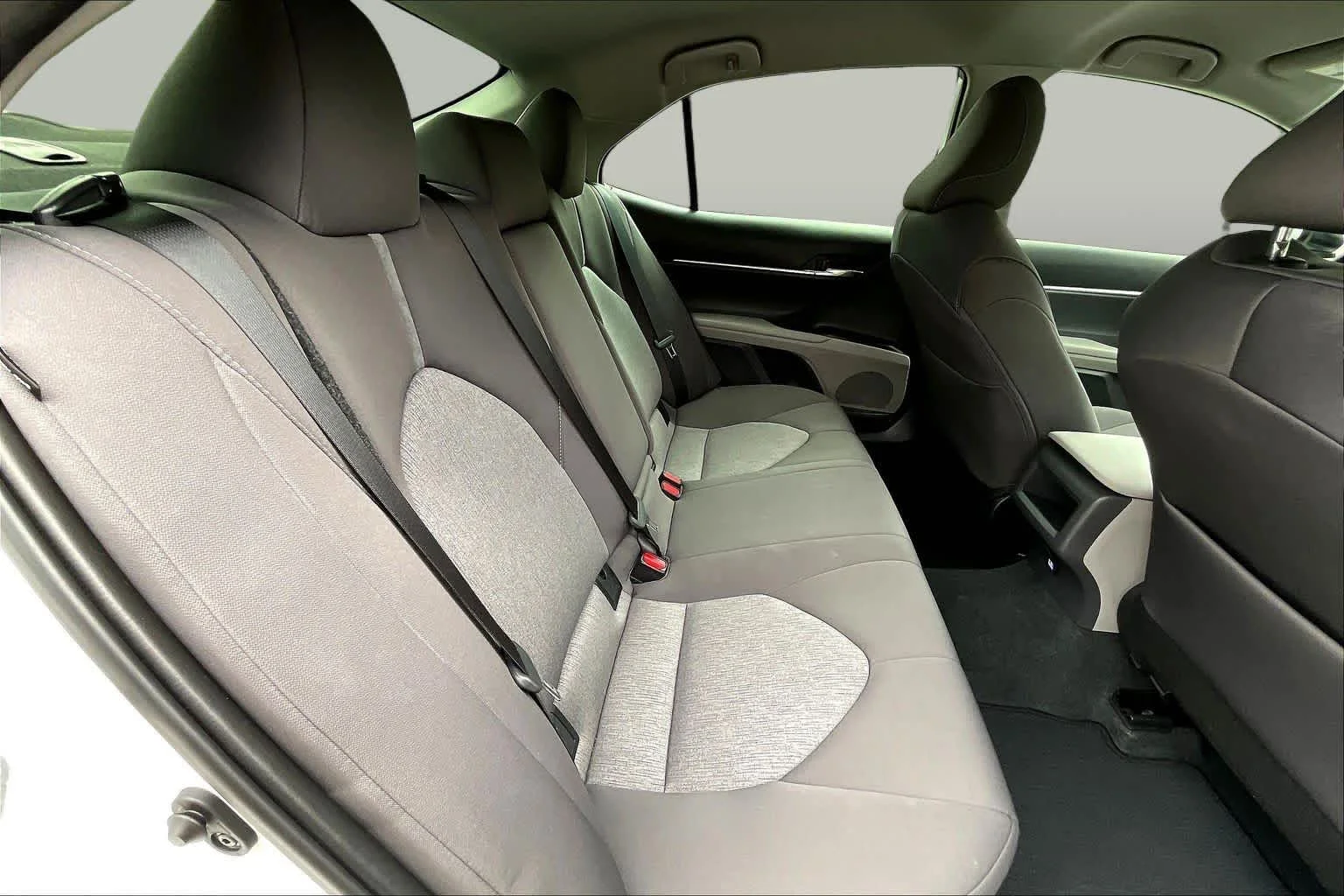Used 2024 Ice Cap Toyota LE image 20