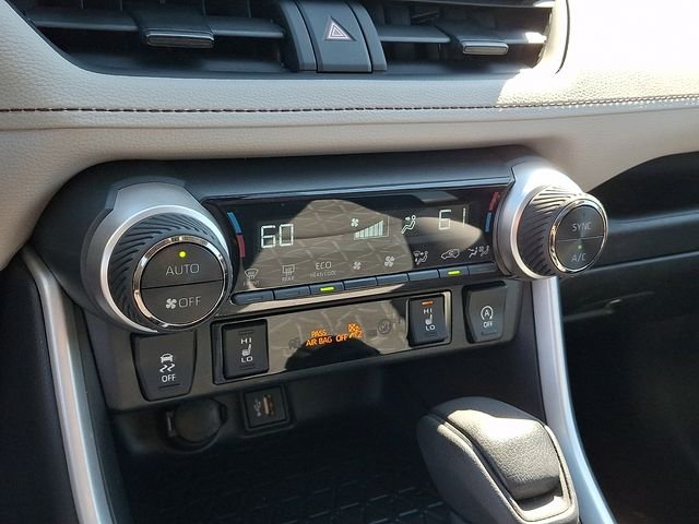 Used 2024 White Toyota XLE image 17