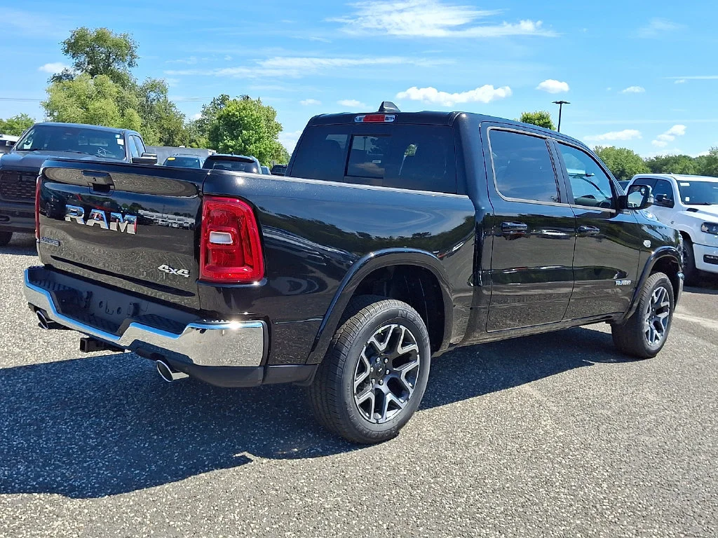 New 2027 Diamond Black Crystal Pearl-Coat Exterior Paint RAM Laramie image 8