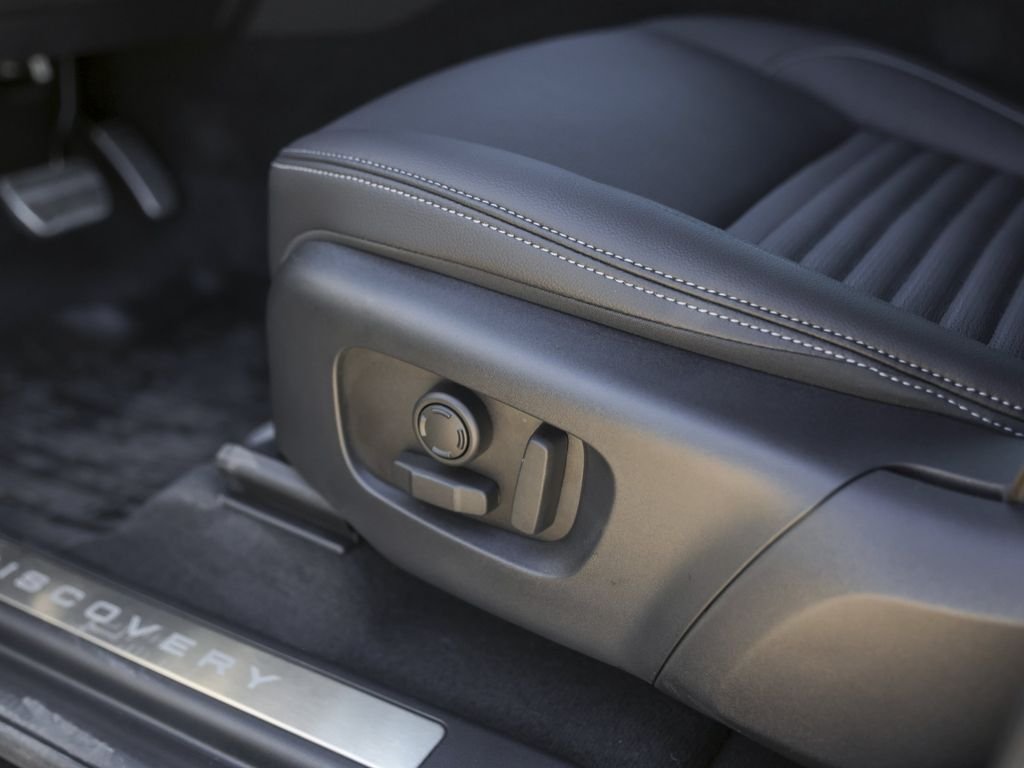 2025 Land Rover Discovery Sport Dynamic SE - Photo 14