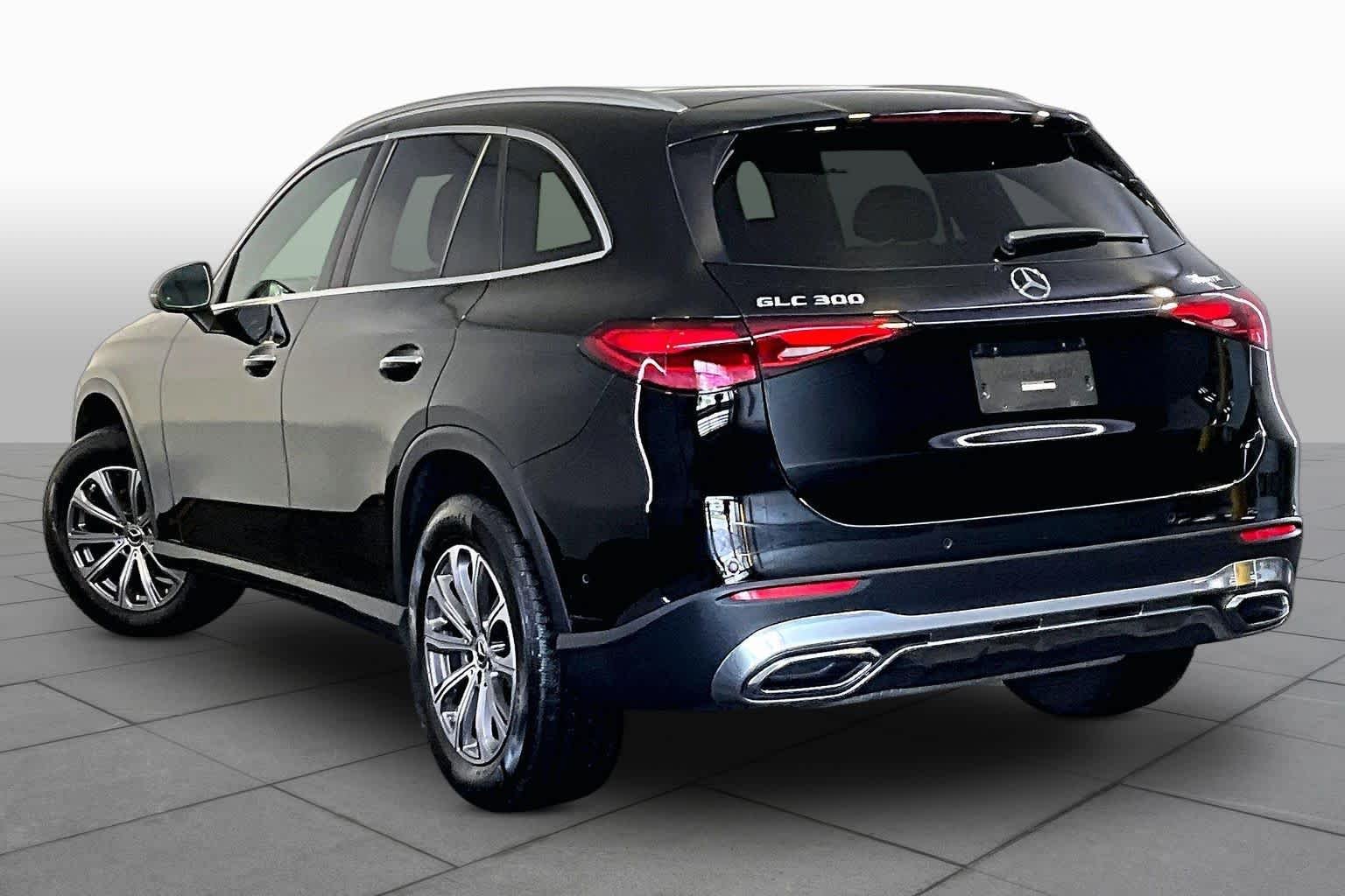 Used 2023 Black Mercedes-Benz GLC 300 image 12