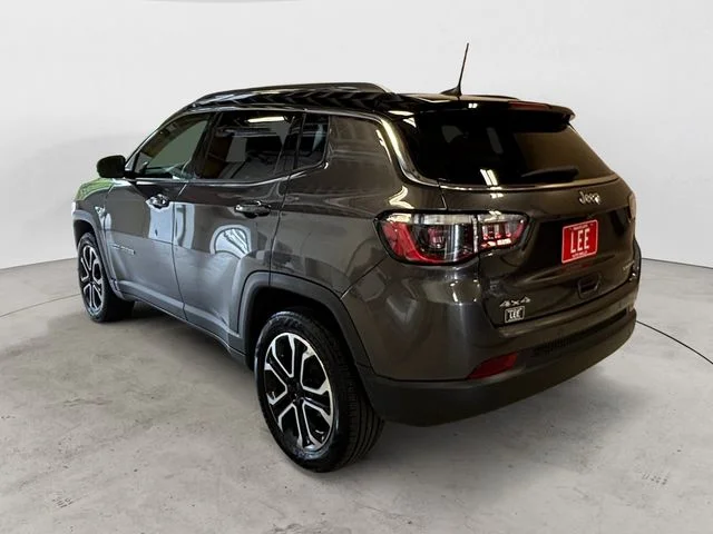 Used 2022 Gray Jeep Limited image 3