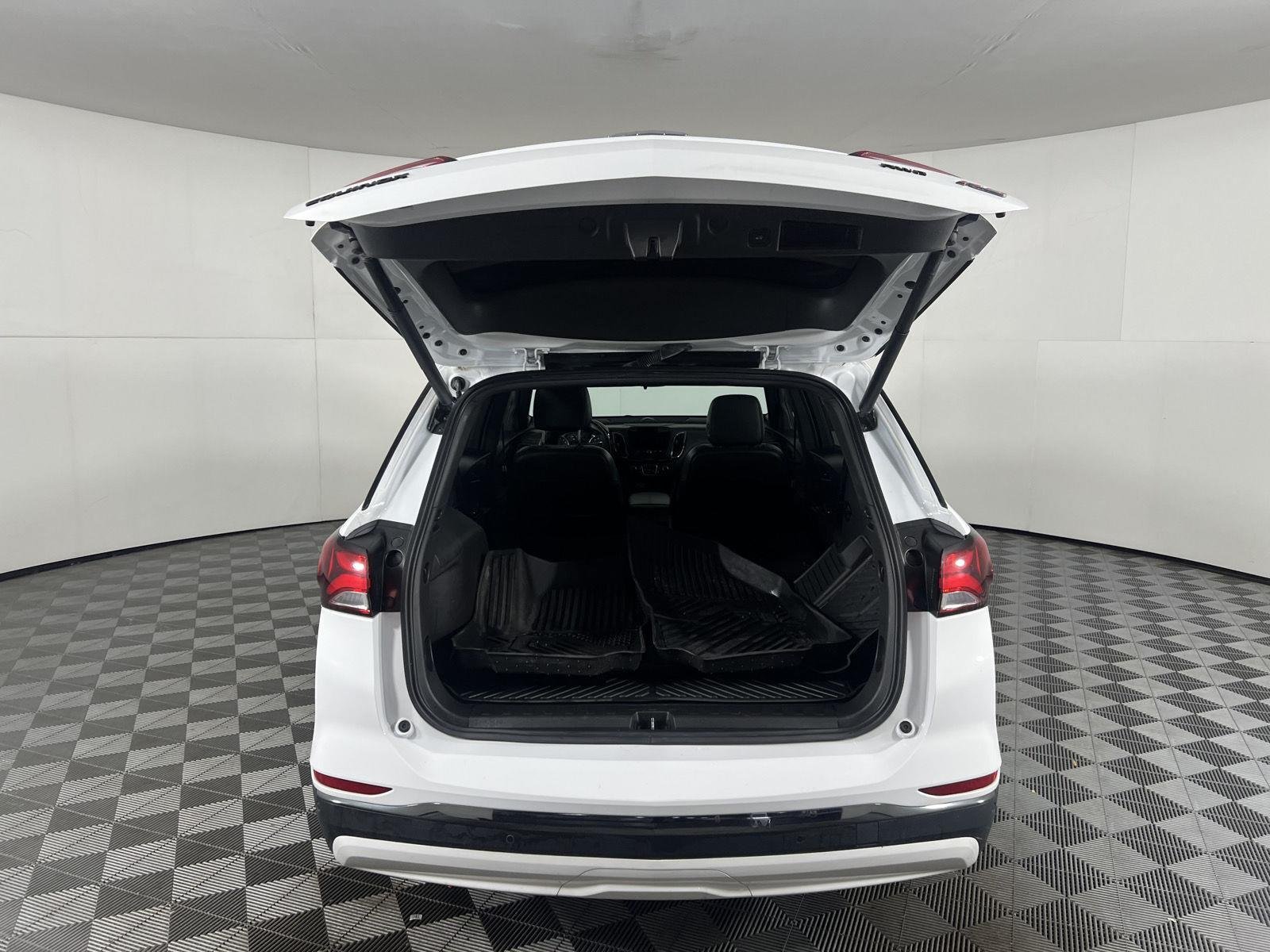Used 2023 Summit White Chevrolet RS image 29
