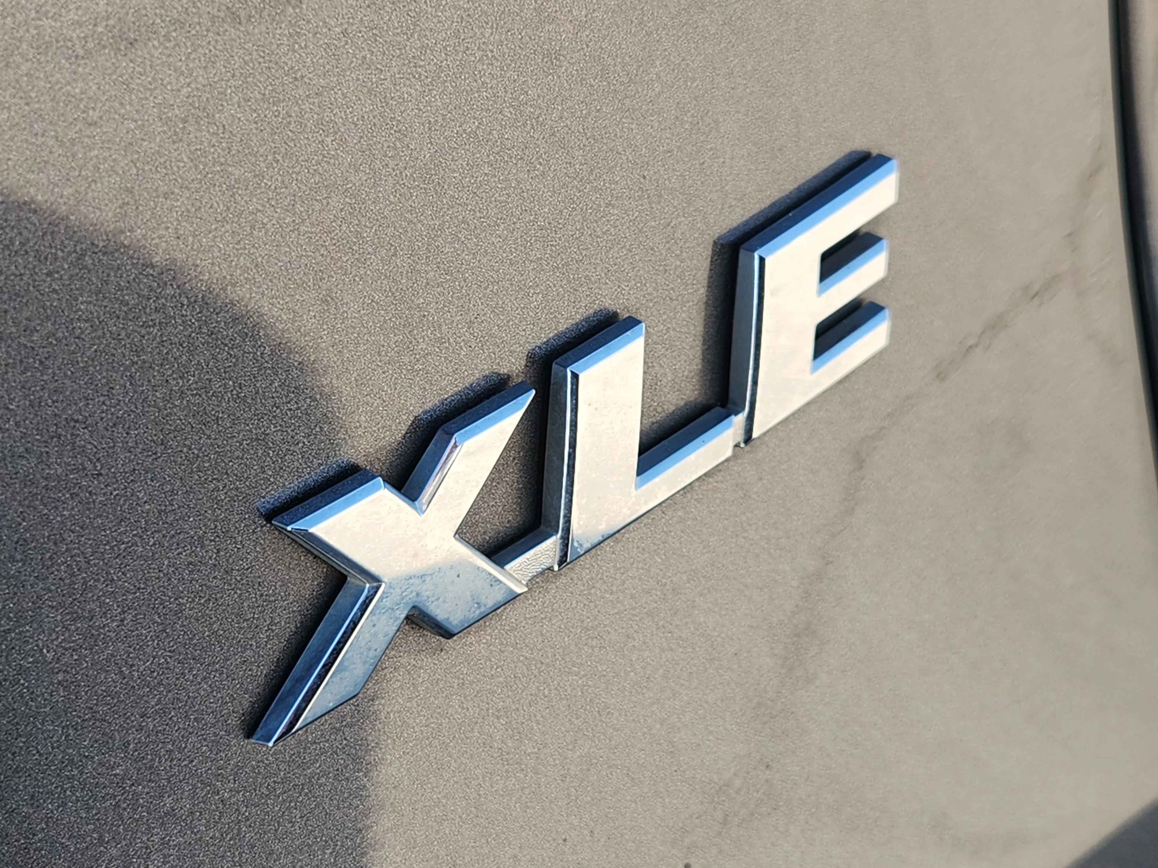 Used 2021 Gray Toyota XLE Premium image 13