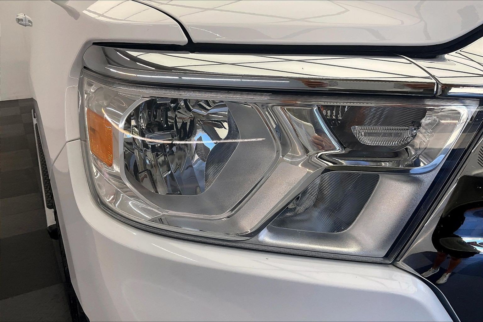 Used 2020 Bright White Clearcoat Ram Big Horn image 28
