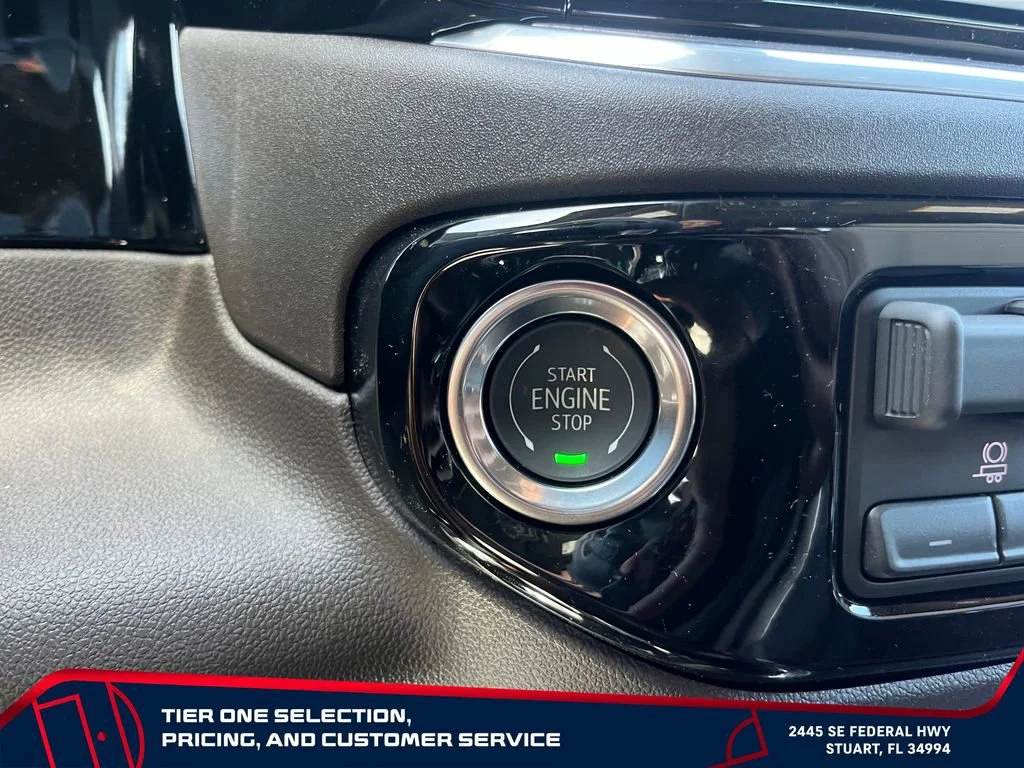 New 2026 Summit White GMC SLT image 28
