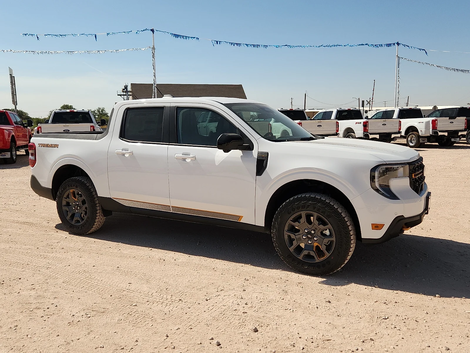 New 2026 Oxford White Ford Tremor image 8