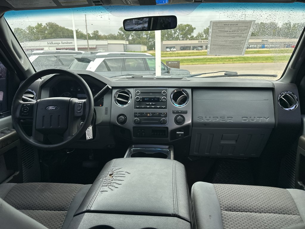 Used 2013 Ingot Silver Metallic Ford XLT image 3